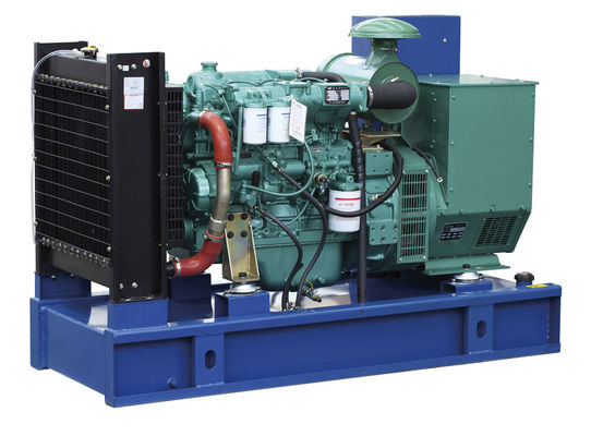 60hz 200 Kw Cummins เครื่องกำเนิดไฟฟ้าดีเซลสามเฟสพร้อมระบบระบายความร้อนด้วยน้ำ