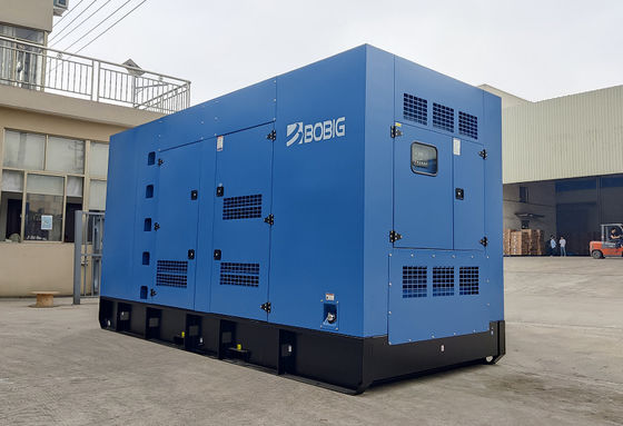 เครื่องกำเนิดไฟฟ้า Cummins 600 Kva เครื่องกำเนิดไฟฟ้าดีเซลกันเสียง 480 กิโลวัตต์พร้อมเครื่องยนต์ KTA19-G6A