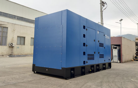 เครื่องกำเนิดไฟฟ้า Cummins 600 Kva เครื่องกำเนิดไฟฟ้าดีเซลกันเสียง 480 กิโลวัตต์พร้อมเครื่องยนต์ KTA19-G6A