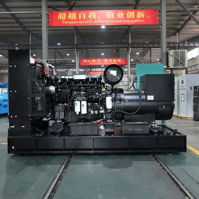 พลังงานโดย Cummin's Genset 90kW 113KVA เครื่องกําเนิดดีเซลแบบพกพาเงียบ คุณภาพดี