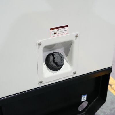550kW 688KVA น้ําเย็น ซุปเปอร์ดีเซล เครื่องกําเนิดเงียบ 50/60HZ เครื่องกําเนิดพกพาแบบเดียว/สามเฟส DCEC Cummin